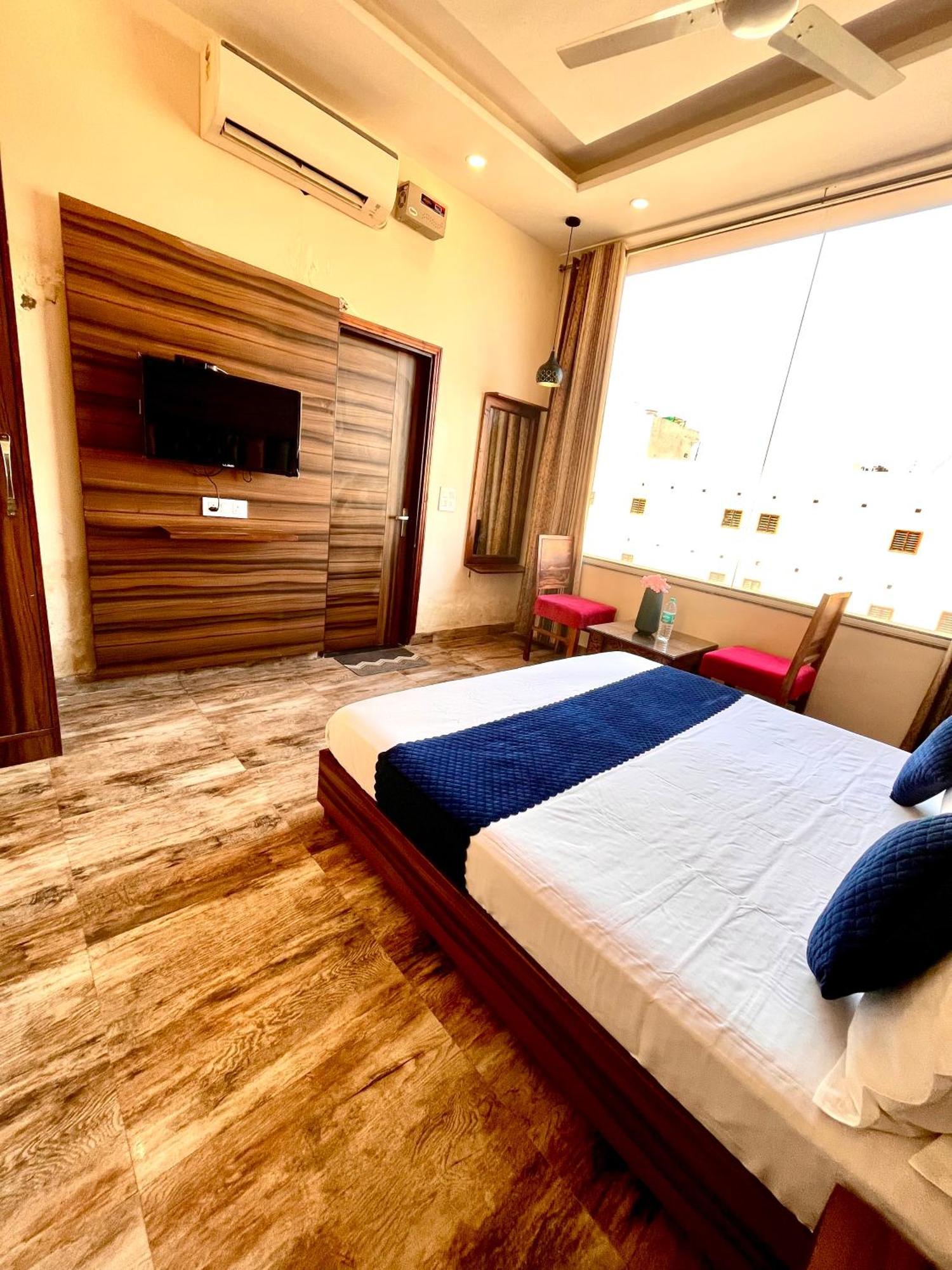 Hotel Woodcrest Zirakpur Chandigarh- Best Family Hotel - Luxurious Rooms - Unit Of Sidham Group 外观 照片