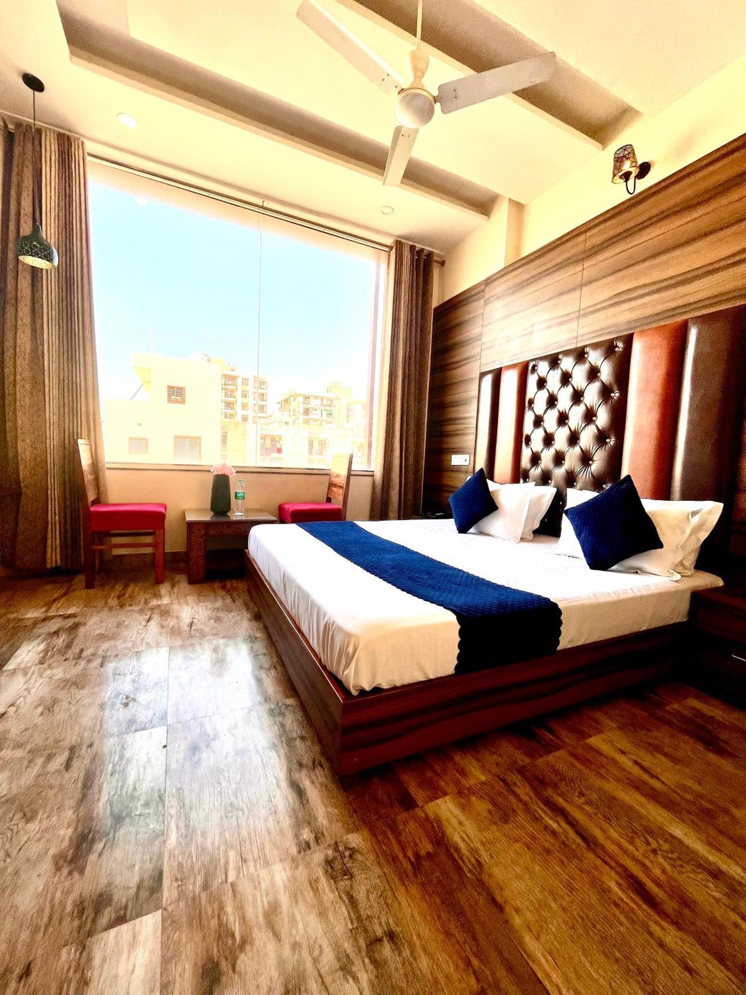 Hotel Woodcrest Zirakpur Chandigarh- Best Family Hotel - Luxurious Rooms - Unit Of Sidham Group 外观 照片